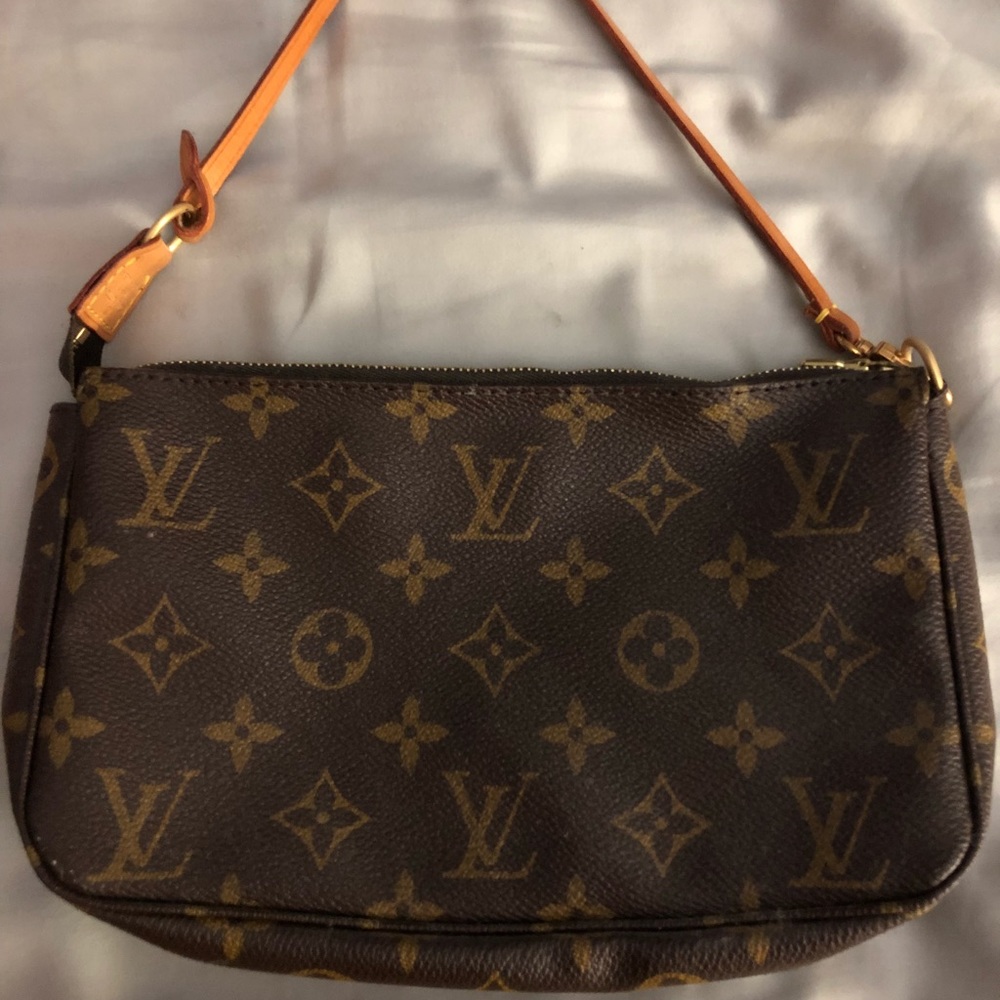 Authentic Louis Vuitton small purse